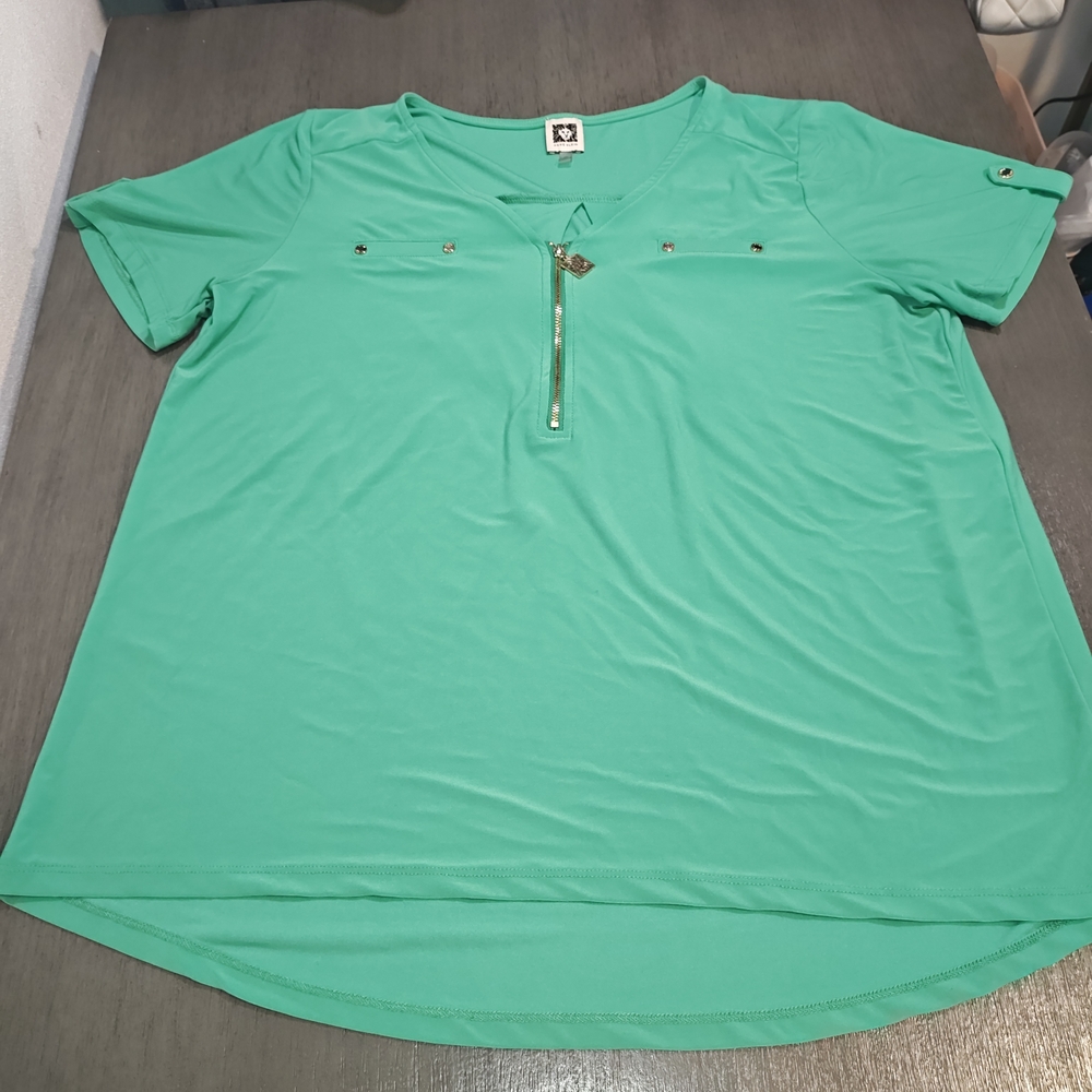 Anne Klein Women's Blouse,Emerald Green ,With Golden Hardware, Size 1x‎